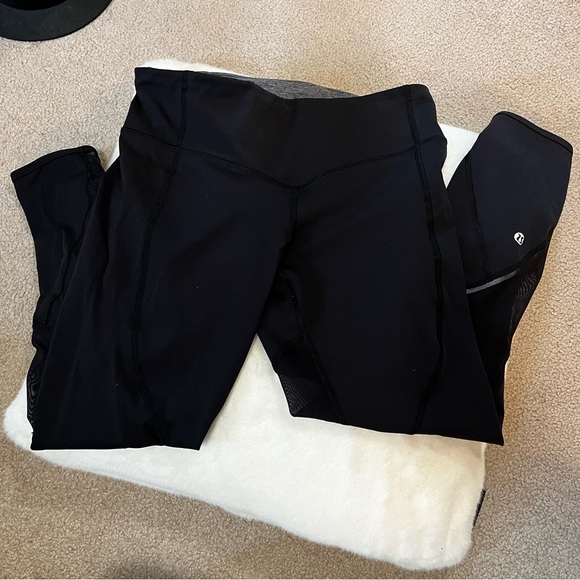 Lululemon vented pants size 6 - Picture 5 of 7